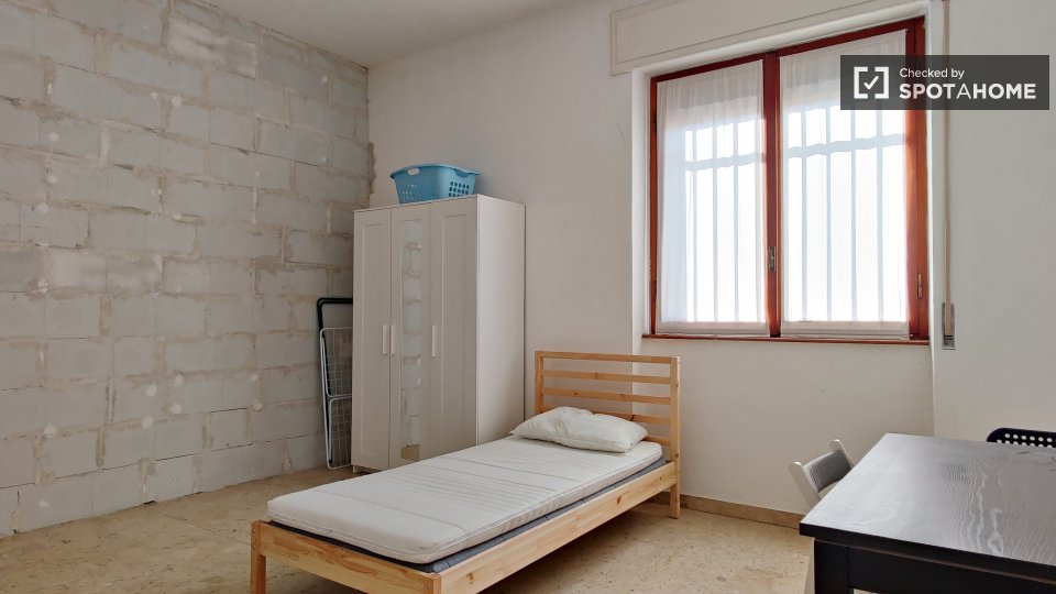 Double room Milan, 3 beds — photo 8