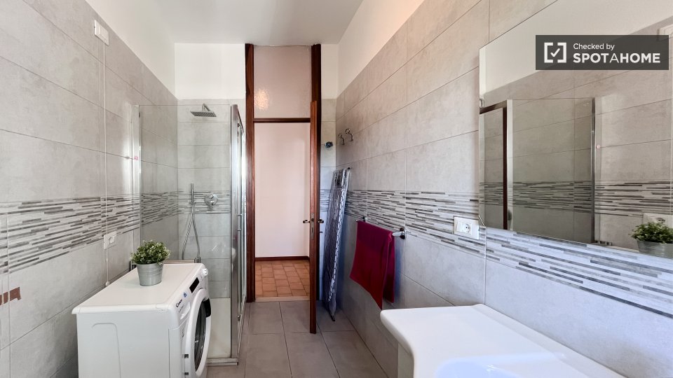 Double room Milan, 9 beds, 90m² — photo 14
