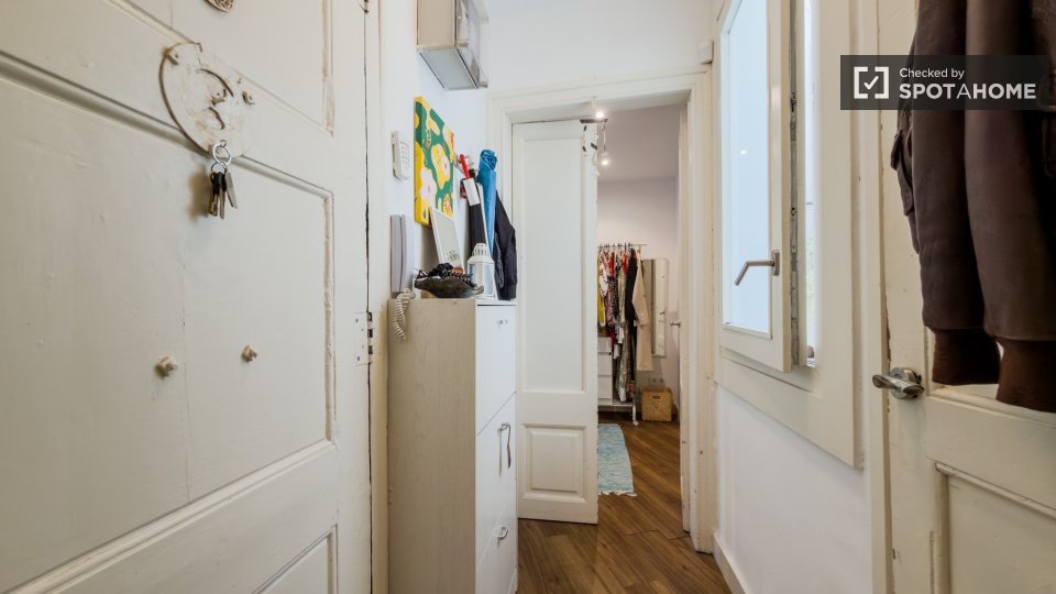 Double room Barcelona, 2 beds — photo 6