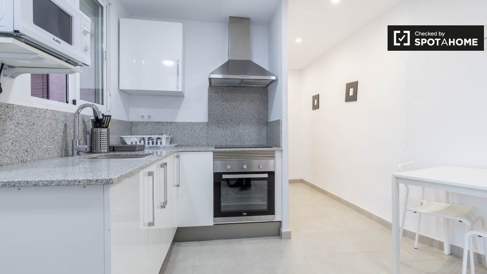 Double room Valencia, 4 beds, 100m² — photo 4
