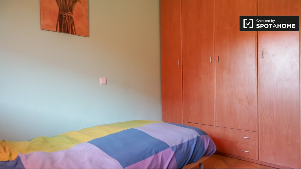 Double room Madrid, 2 beds — photo 1