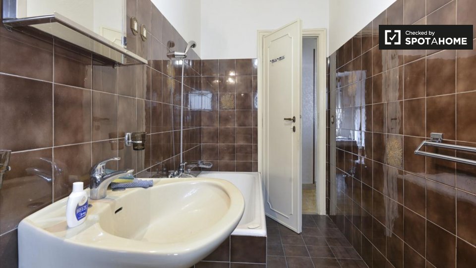 Double room Rome, 5 beds — photo 16