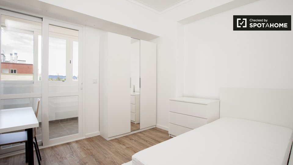Double room Lisbon, 7 beds, 180m² — photo 11