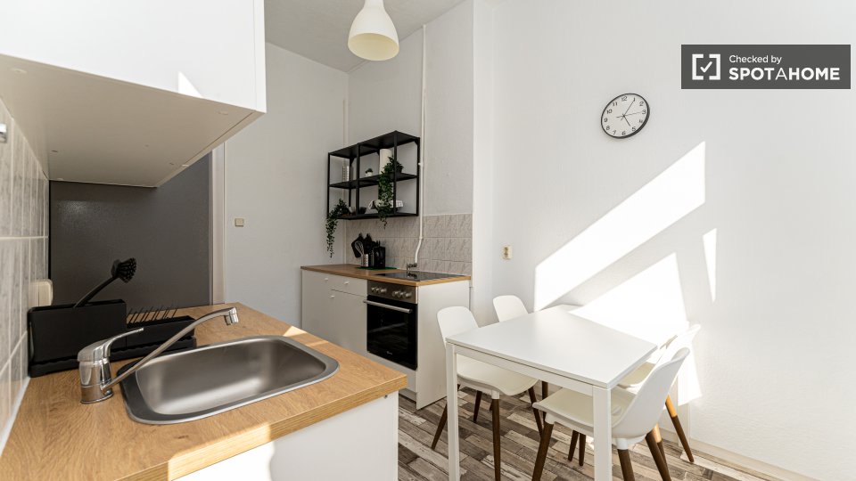 Double room Berlin, 4 beds, 65m² — photo 12