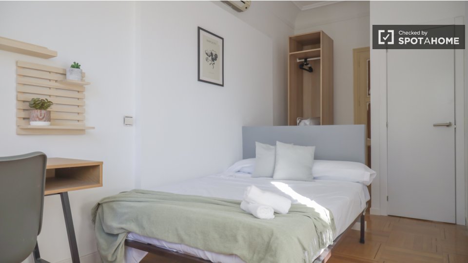 Double room Madrid, 18 beds — photo 3