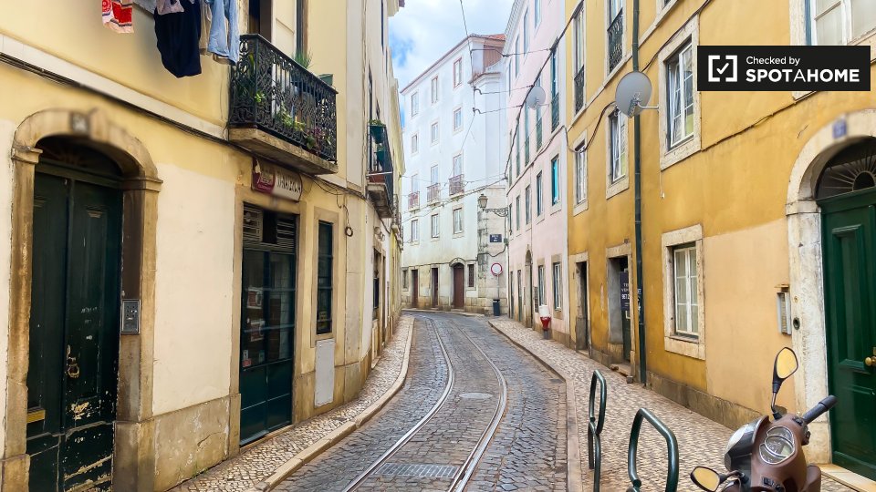Apartment Lisbon, 1 bed, 45m² — photo 15