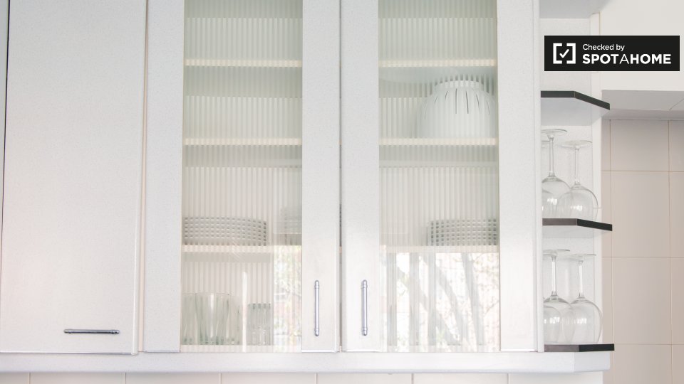 Double room Madrid, 4 beds, 74m² — photo 14