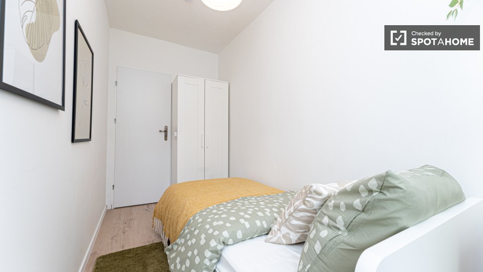 Double room Berlin, 5 beds, 59m² — photo 4