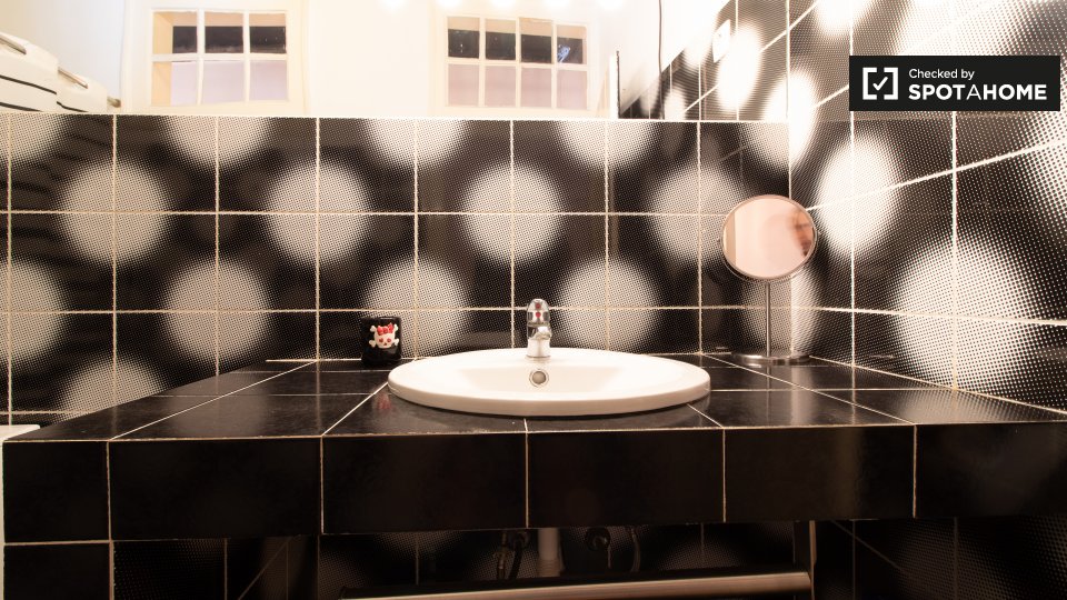 Apartment Lisbon, 2 beds, 100m² — photo 14