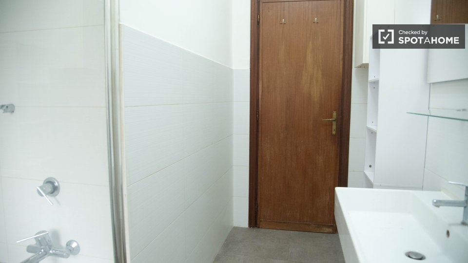 Double room Rome, 4 beds — photo 13