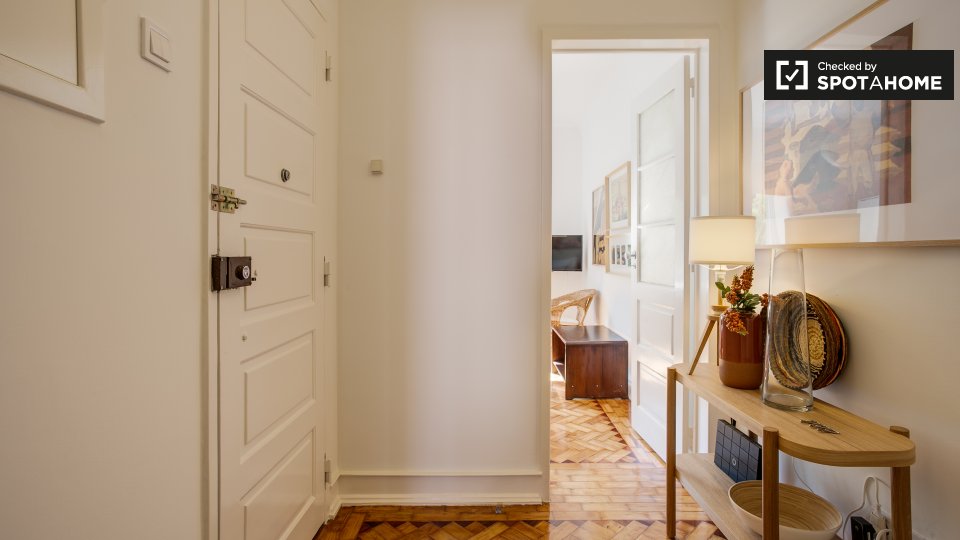 Double room Lisbon, 4 beds — photo 12