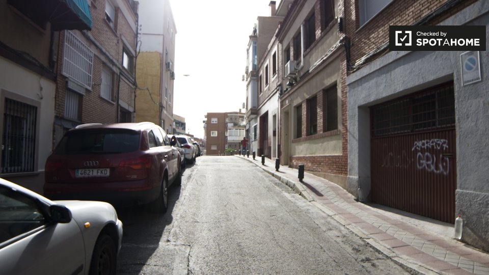 Double room Madrid, 4 beds, 80m² — photo 15