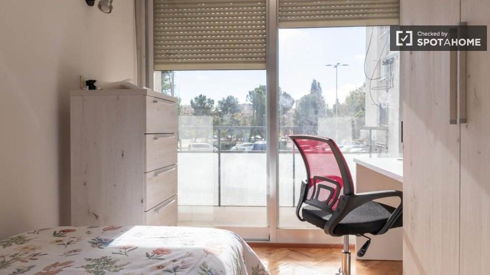 Double room Madrid, 4 beds — photo 12