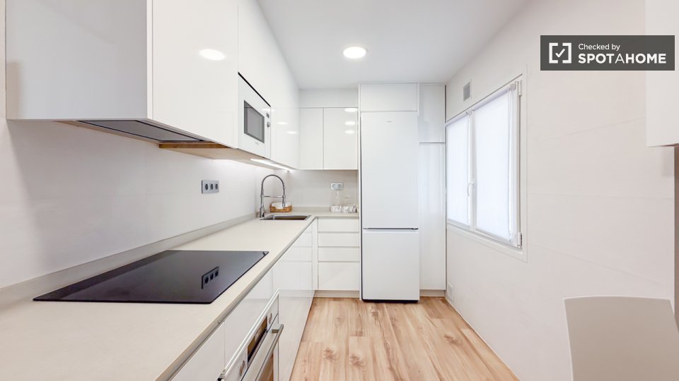 Apartment Madrid, 4 beds — photo 19