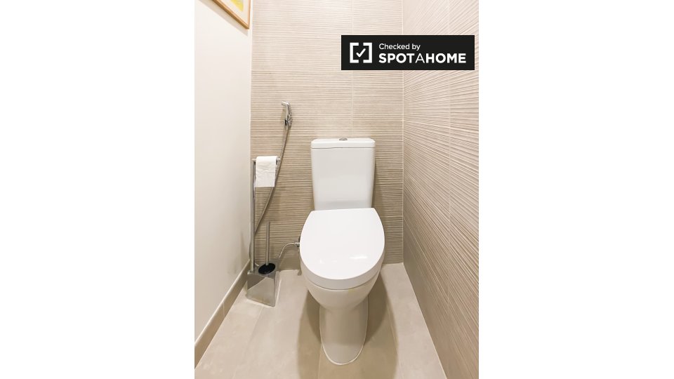 Double room Lisbon, 4 beds, 240m² — photo 19