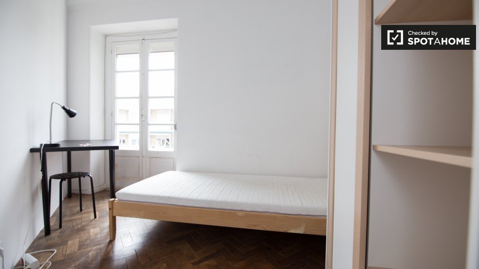 Double room Lisbon, 7 beds, 100m² — photo 2