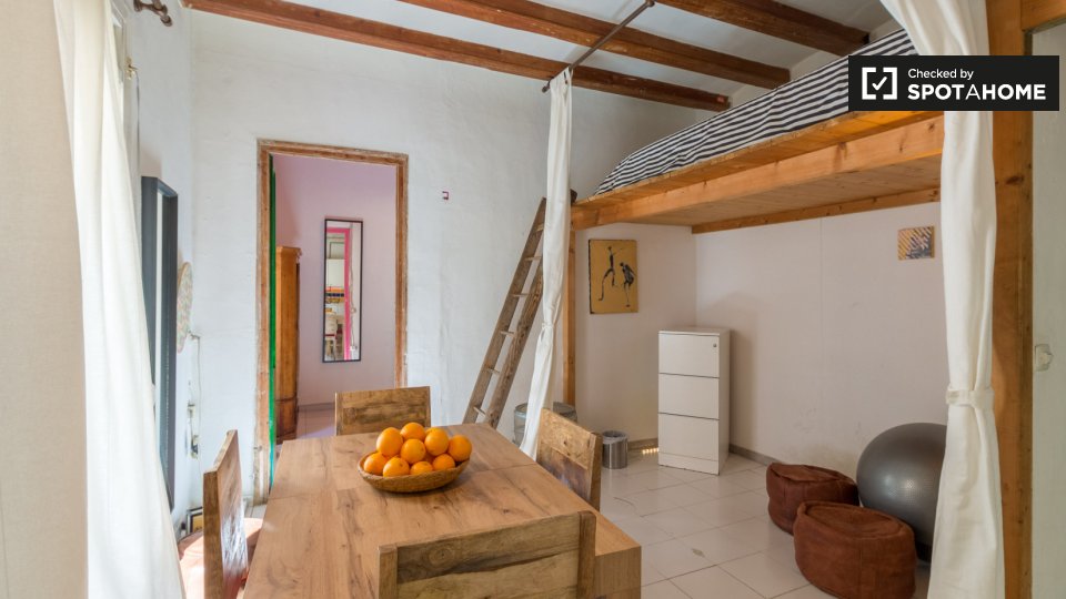 Apartment Barcelona, 1 bed, 40m² — photo 2