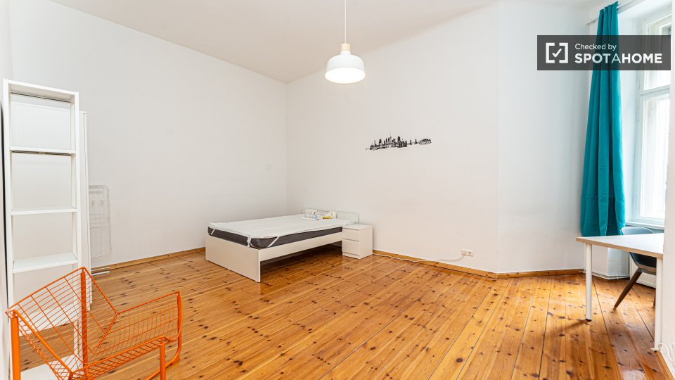 Double room Berlin, 2 beds, 62m² — photo 10