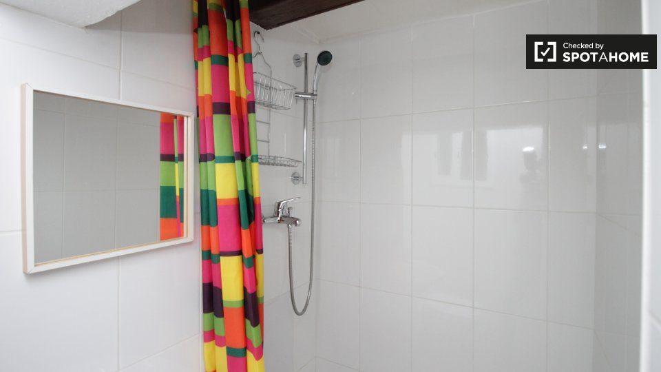Double room Barcelona, 2 beds, 35m² — photo 10