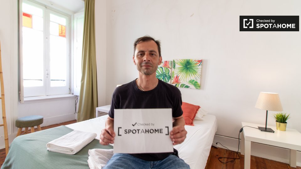 Double room Lisbon, 5 beds, 90m² — photo 5