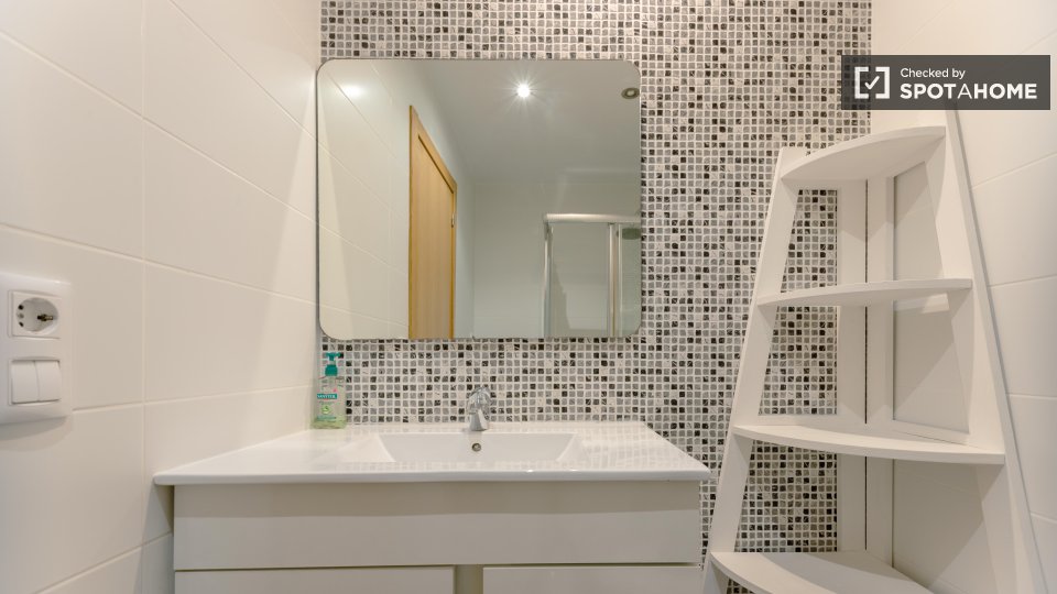 Apartment Valencia, 1 bed, 58m² — photo 4