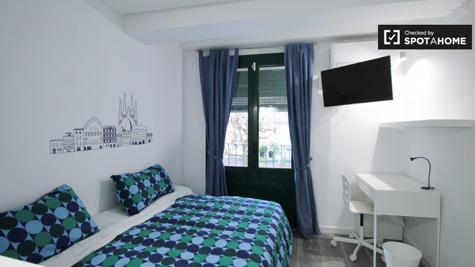 Double room Barcelona, 4 beds, 90m² — photo 1