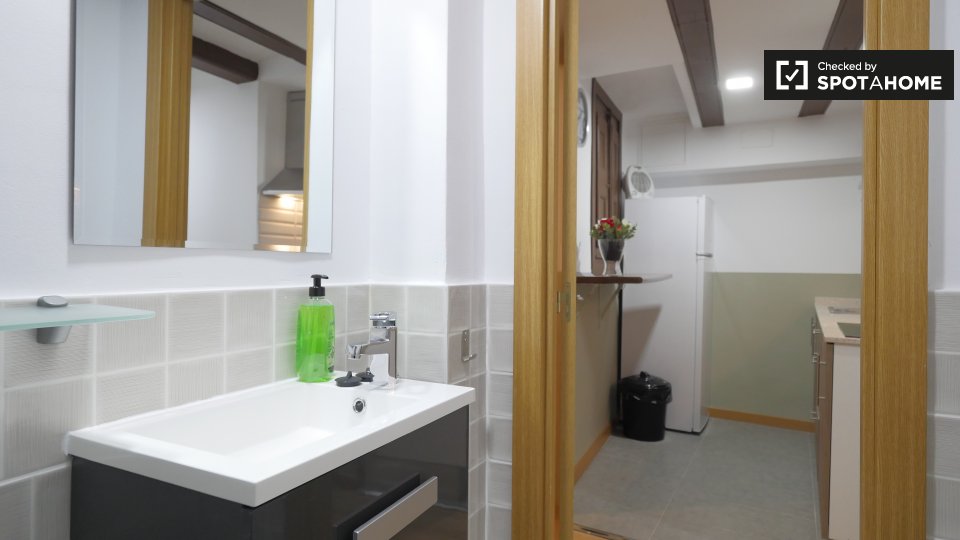 Double room Barcelona, 4 beds — photo 12