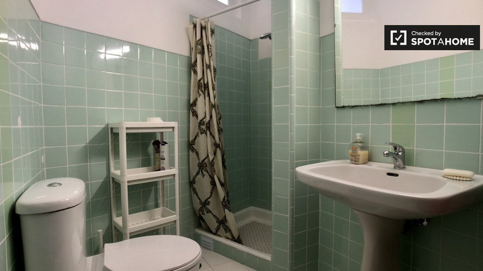 Double room Lisbon, 5 beds, 200m² — photo 17