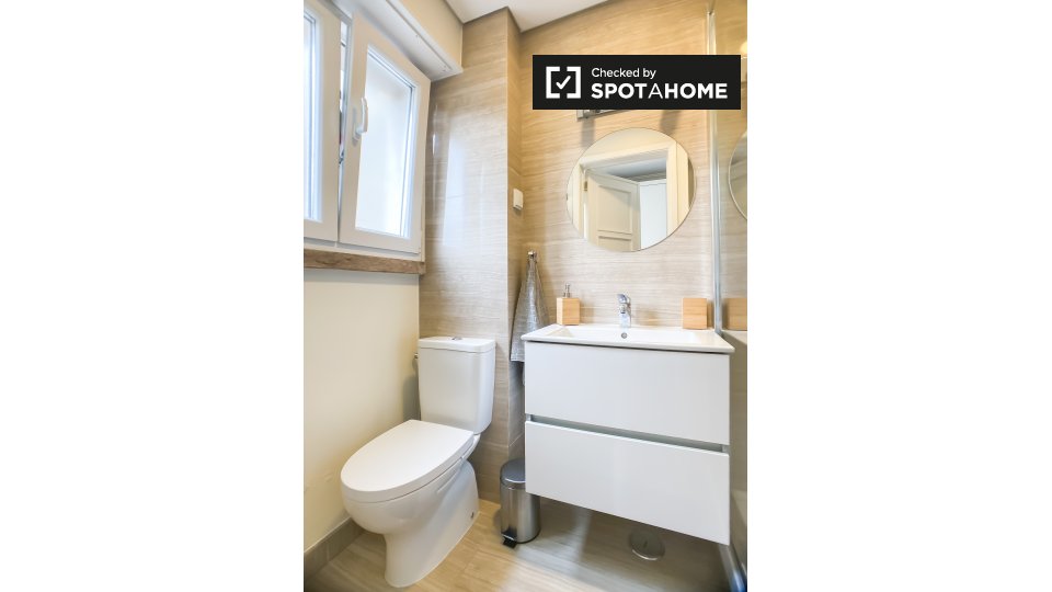 Double room Lisbon, 4 beds, 240m² — photo 6
