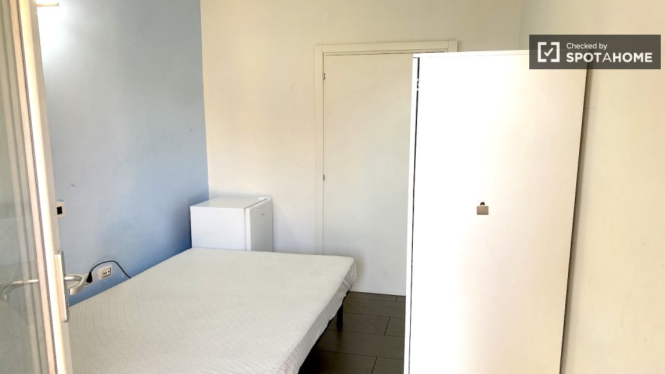 Double room Rome, 4 beds — photo 20