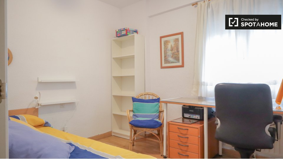 Double room Madrid, 4 beds — photo 6