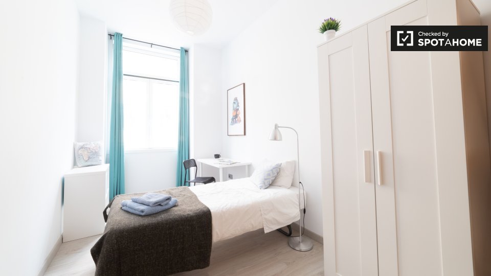Double room Lisbon, 5 beds, 120m² — photo 2