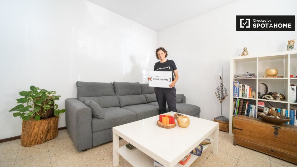 Double room Madrid, 2 beds, 75m² — photo 9