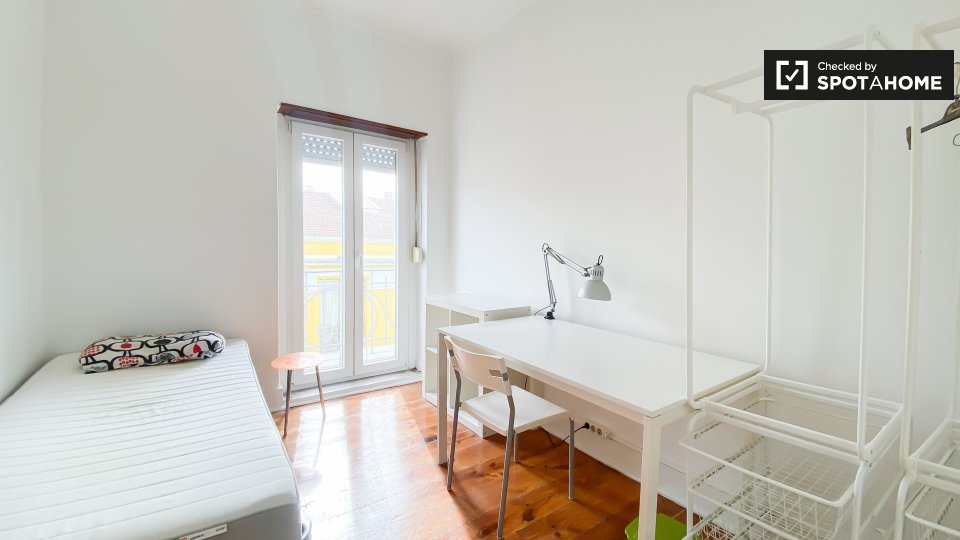 Double room Lisbon, 8 beds, 220m² — photo 1