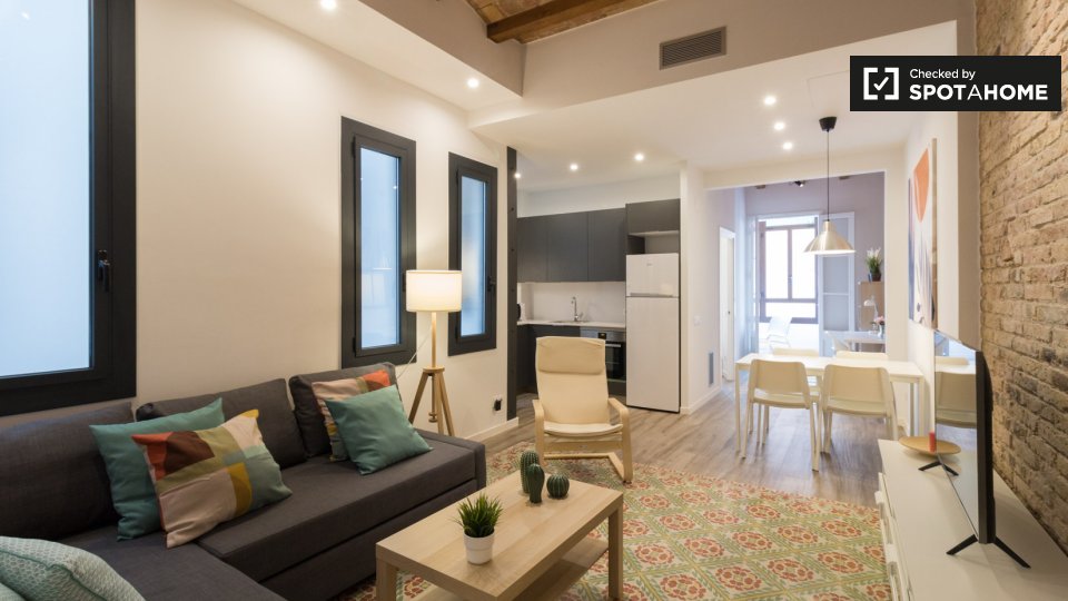 Apartment Barcelona, 1 bed, 60m² — photo 1