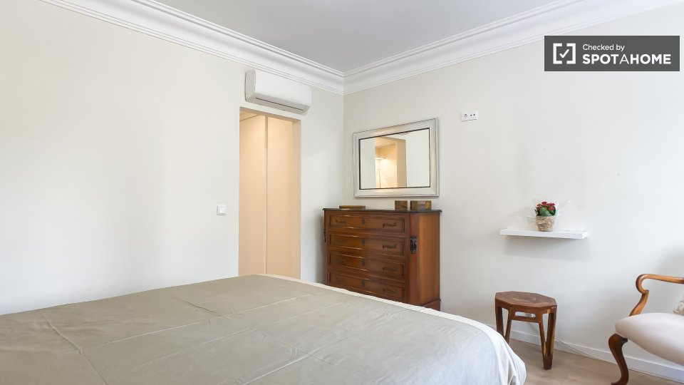 Double room Lisbon, 4 beds, 240m² — photo 3