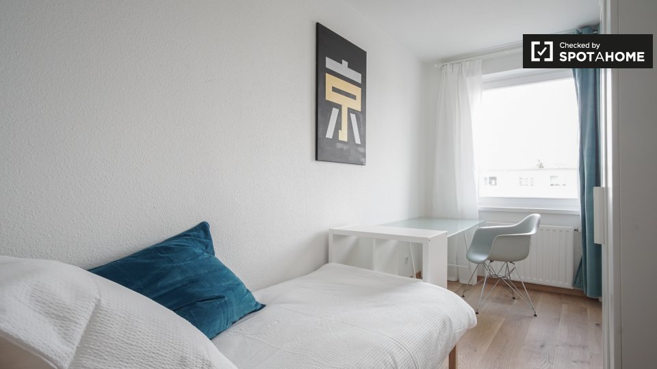 Double room Berlin, 4 beds, 66m² — photo 11