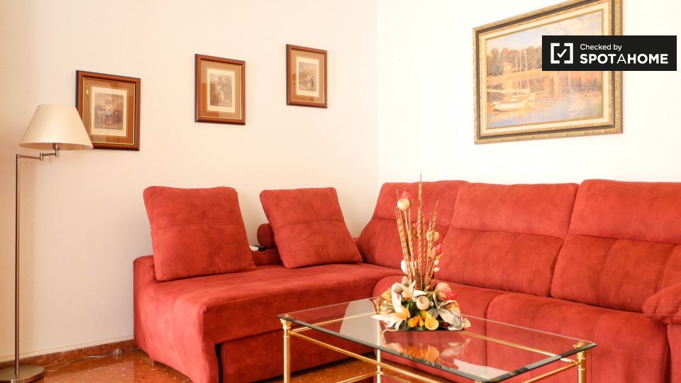 Double room Seville, 4 beds, 90m² — photo 6