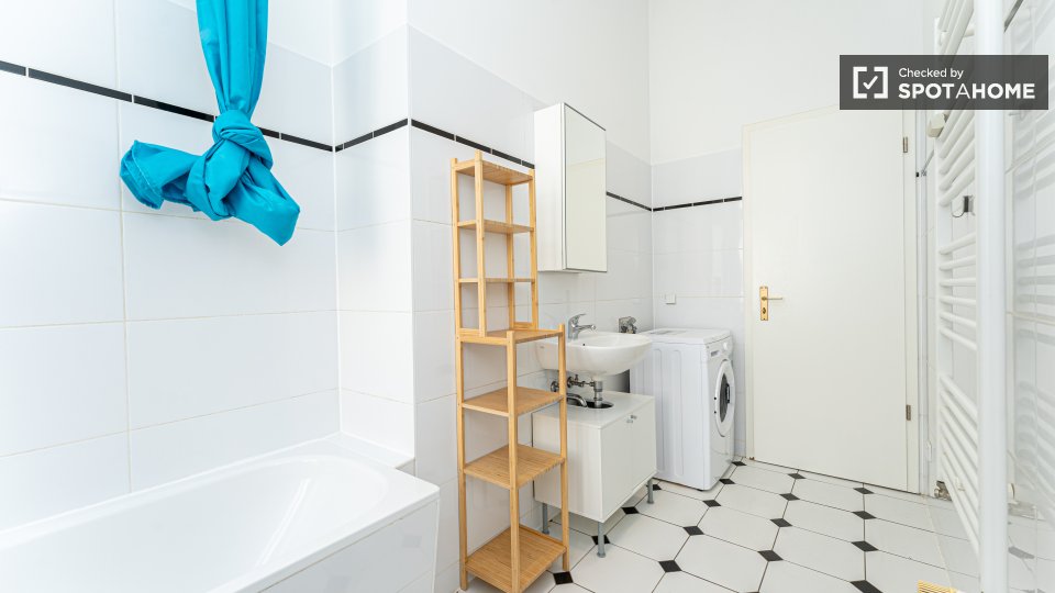 Double room Berlin, 2 beds — photo 5