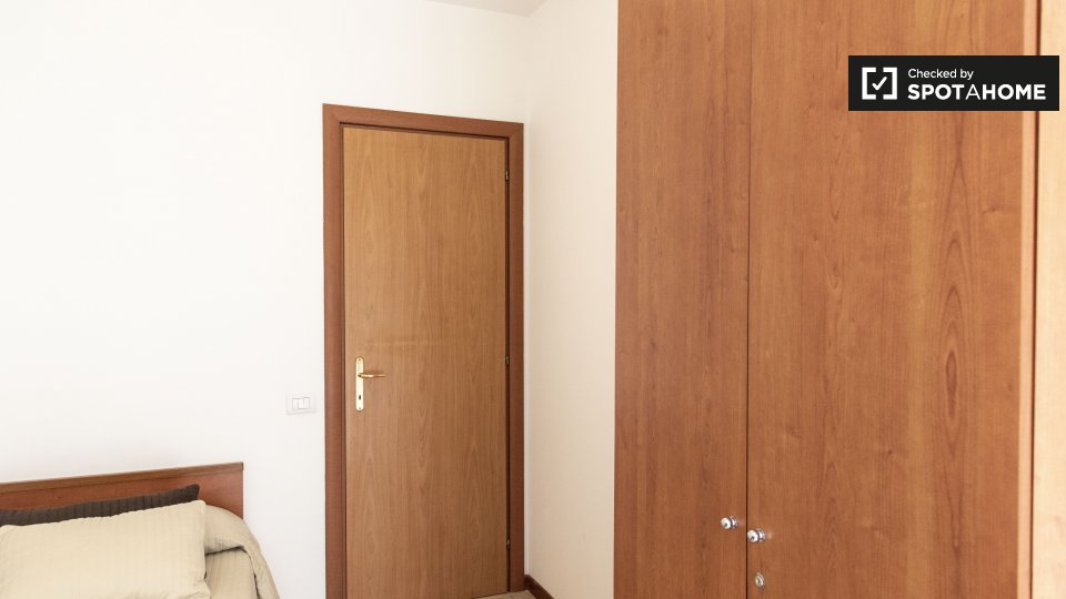 Double room Rome, 2 beds — photo 16