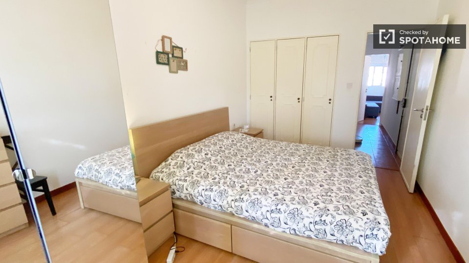 Apartment mono Lisbon, 55m² — photo 27