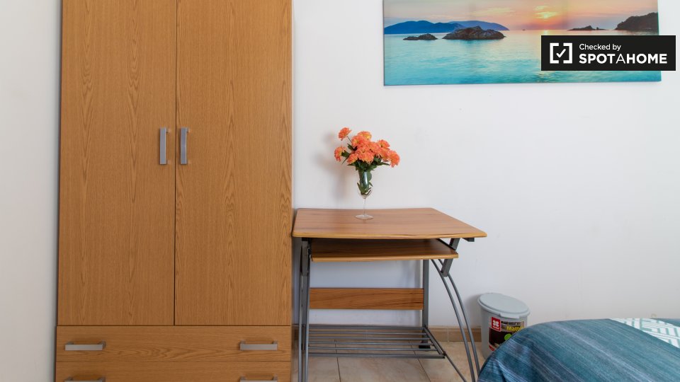 Double room Lisbon, 10 beds, 80m² — photo 10