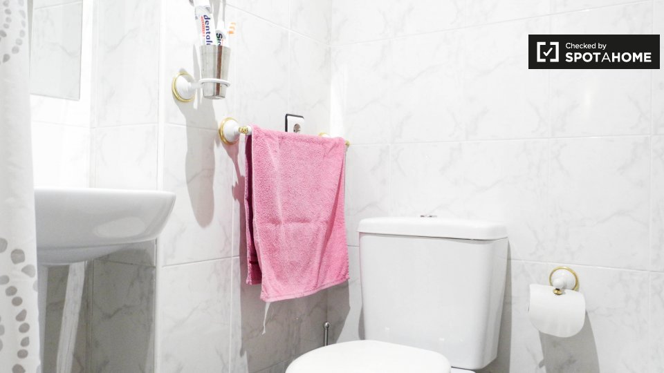 Double room Seville, 4 beds, 90m² — photo 17