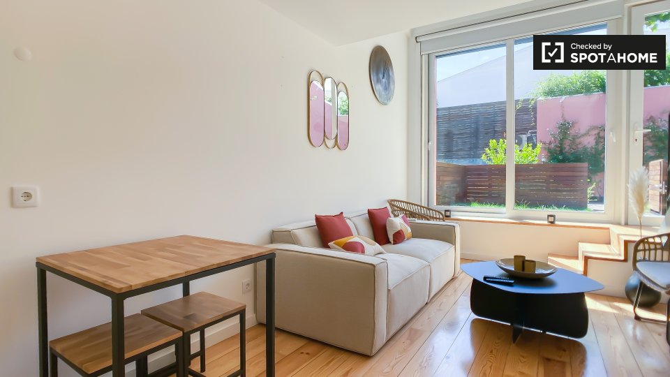 Apartment Lisbon, 1 bed, 53m² — photo 1