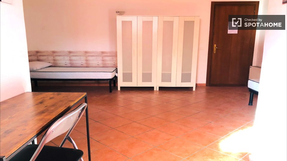 Double room Rome, 33 beds — photo 22