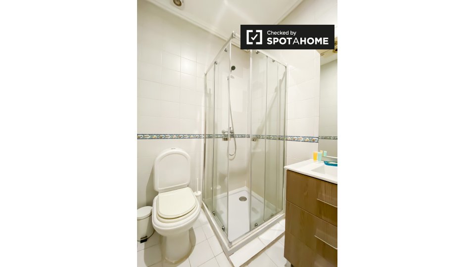 Apartment Lisbon, 3 beds — photo 15