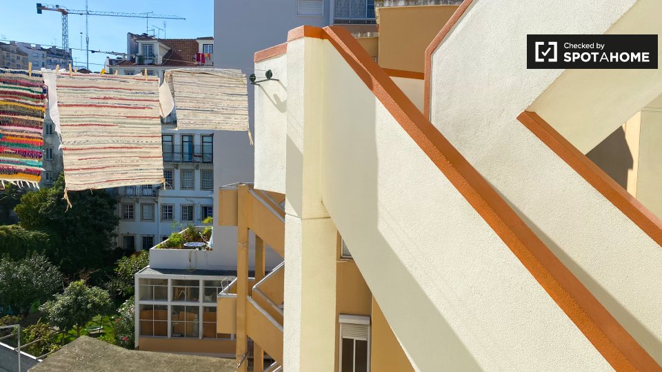 Double room Lisbon, 6 beds, 120m² — photo 5