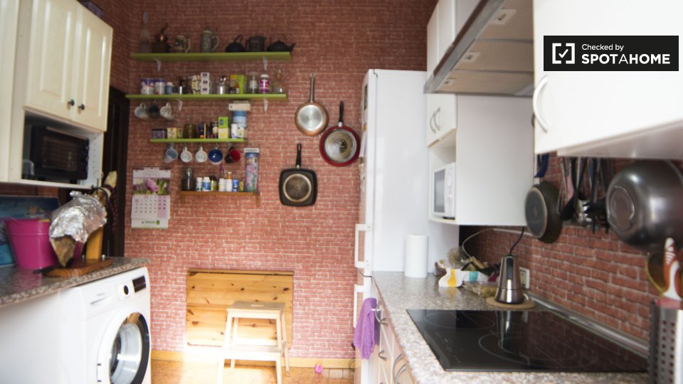 Double room Madrid, 4 beds, 80m² — photo 7