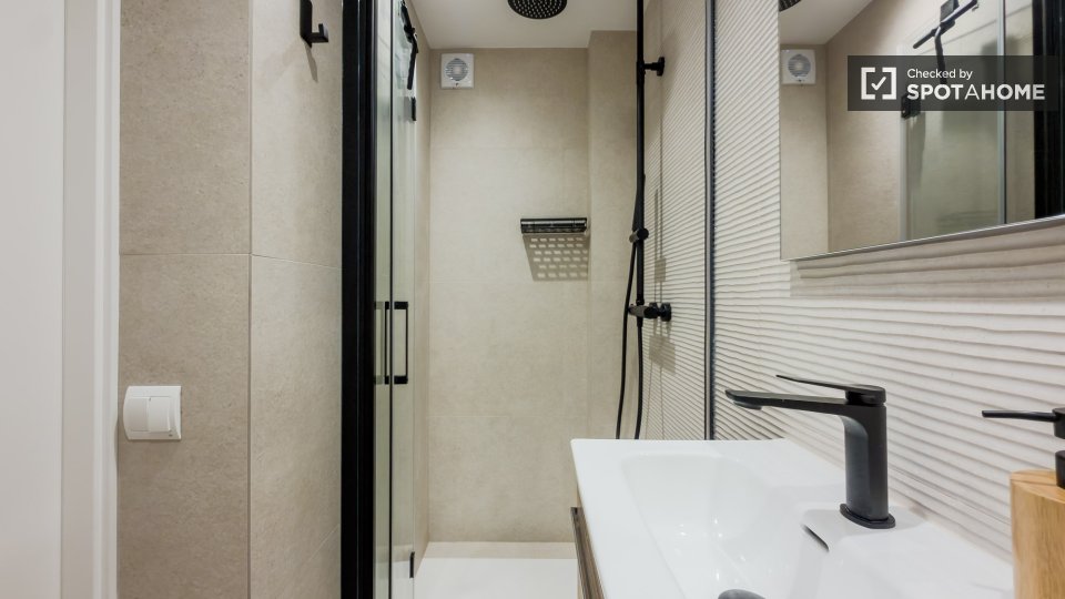 Apartment Barcelona, 2 beds — photo 18