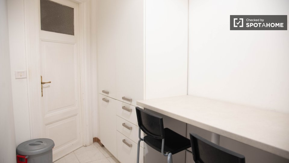 Double room Rome, 4 beds — photo 18